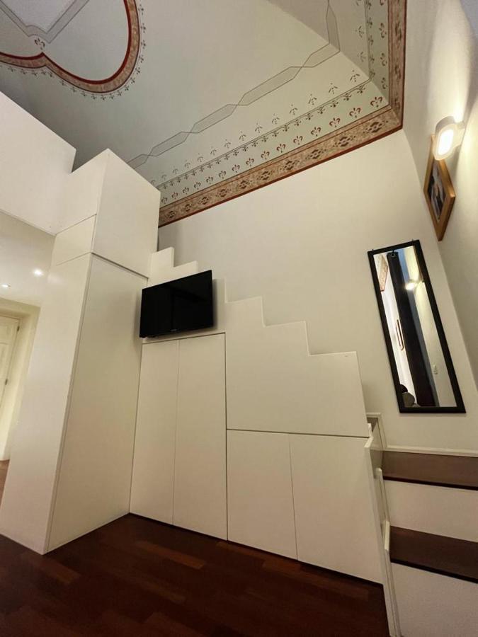 Visconti 89-Duplex Suite Bari Bagian luar foto