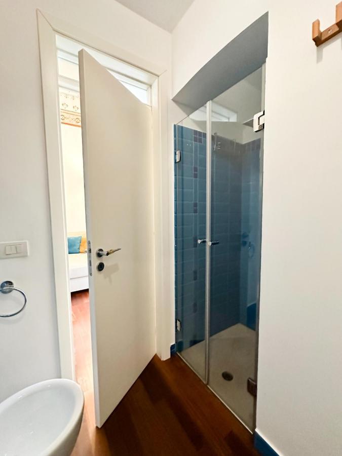 Visconti 89-Duplex Suite Bari Bagian luar foto